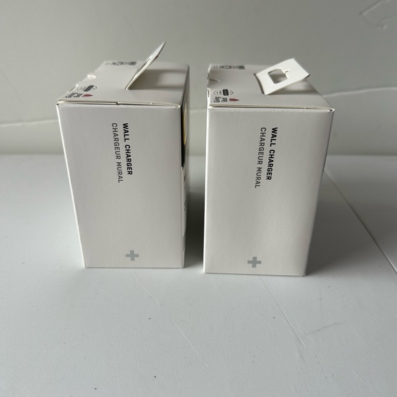 2OtterBox Black Shimmer 20W + 30W Fast Charge Duel Port USB-C Wall Power Charger - Picture 4 of 5